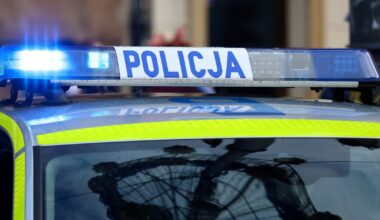 Z impetem wjechał na przejście dla pieszych. Ciężarna kobieta odbiła się od maski - Onet