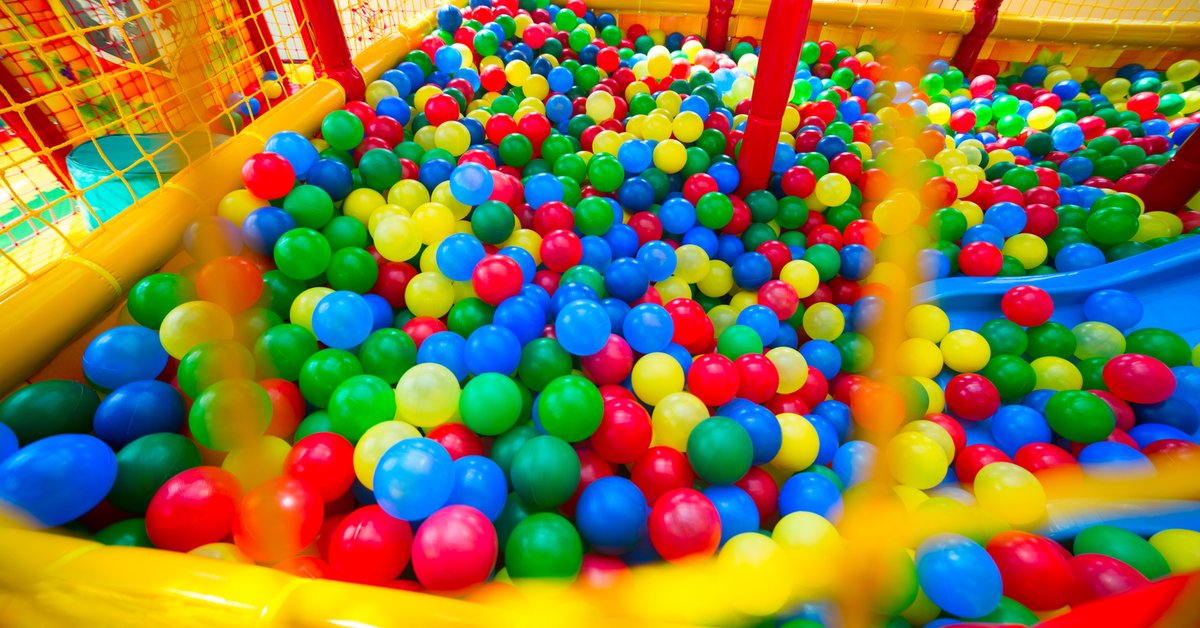 11-letnia dziewczynka złamała kręgosłup na sali zabaw. Prokuratura wszczyna śledztwo, a radna domaga się kontroli