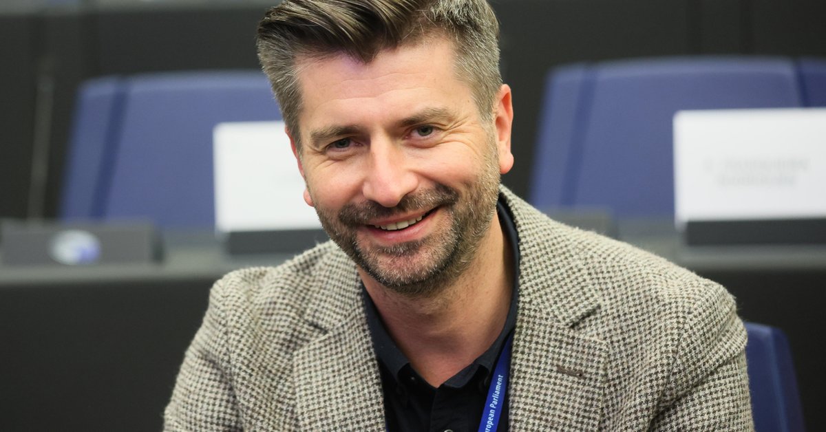 Krzysztof Śmiszek zabrał głos. Komentuje walkę z poważną chorobą