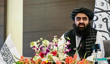 Amir Chan Muttaqi z wizytą w Indiach. Wywołał burzę tym, jak potraktował kobiety