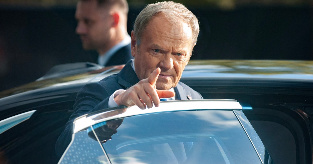 Donald Tusk o niskiej dzietności w Polsce. Jego słowa wywołały burzę w sieci - Onet
