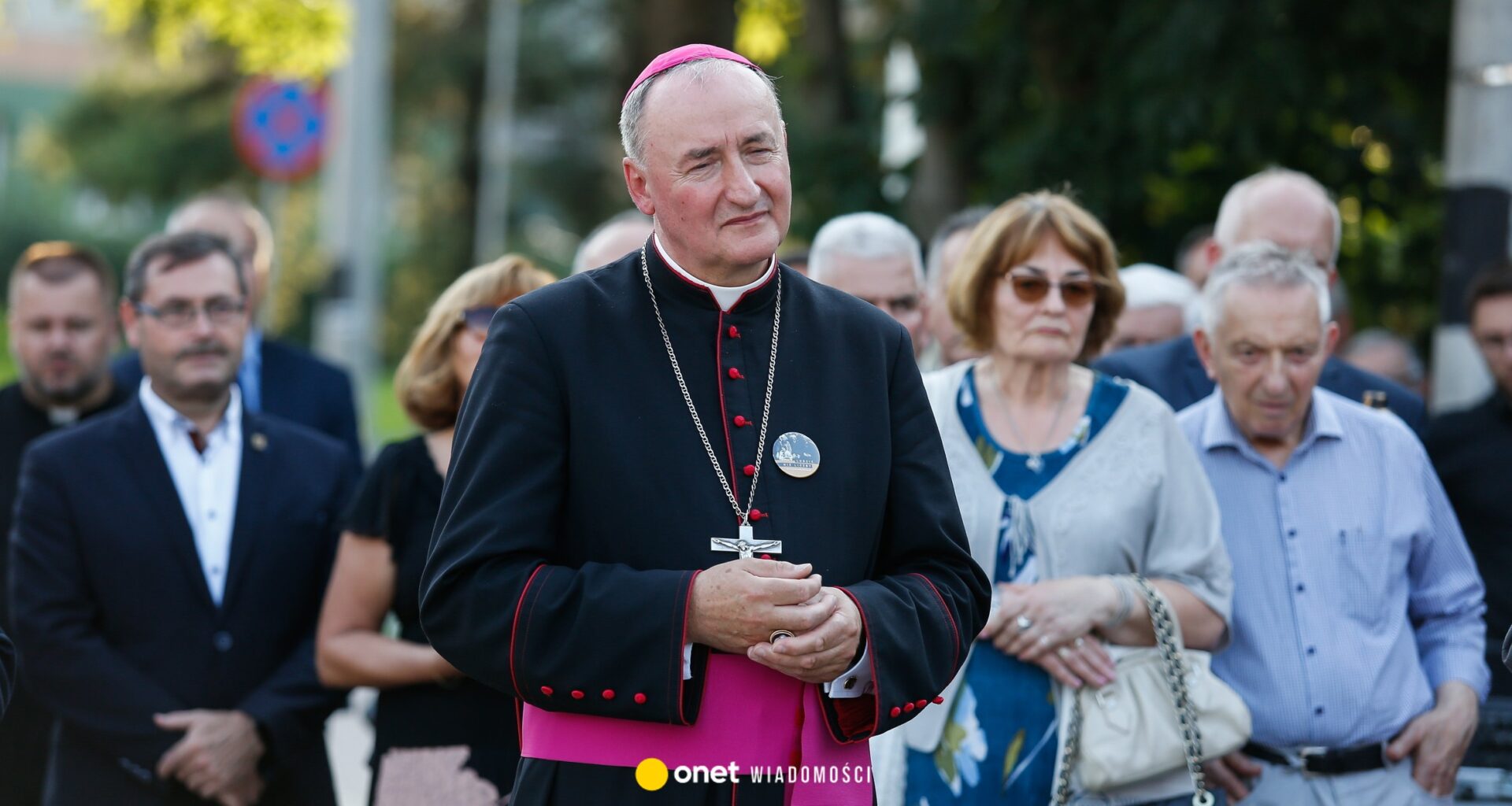 Prokuratura uważa, że biskup tuszował pedofilię. Sprawa utknęła w sądzie