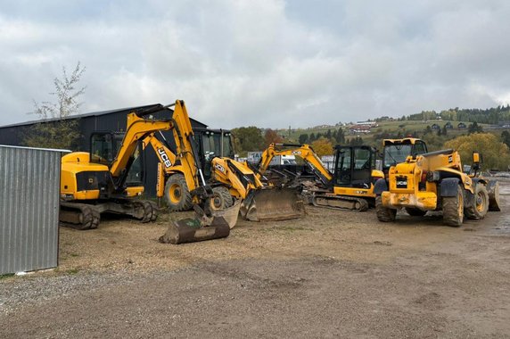 Ferrari, koparki i paserstwo. Mafijny biznes pod Tatrami. Policja dopadła biznesmena z Podhala