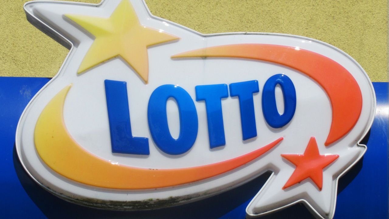 Padła wygrana w Lotto. Szczęśliwiec trafił 6 liczb, tyle pieniędzy zgarnął. Jest czego pozazdrościć