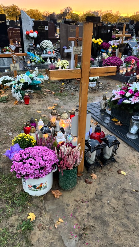 Grób Tomasza Jakubiaka na Cmentarzu Komunalnym Północnym w Warszawie 