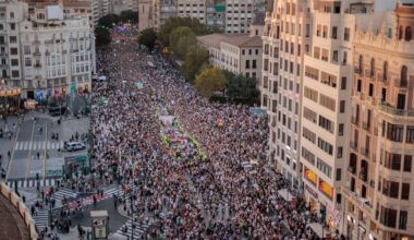 Masowe protesty w hiszpańskim mieście. Demonstranci domagają się dymisji polityka