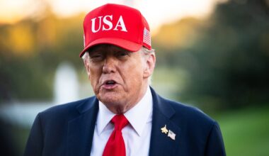 Donald Trump grzmi. "Powinni siedzieć w więzieniu"