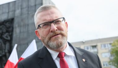 Sensacyjny sondaż. Partia Brauna blisko przełamania kolejnej bariery - Onet