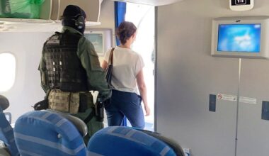 Stanowcza interwencja funkcjonariuszy Straży Granicznej na pokładzie samolotu