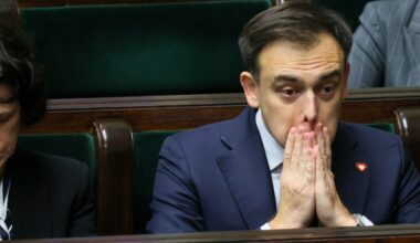 Fala oburzenia wśród seniorów. Minister Domański dostał list z żądaniem zmian