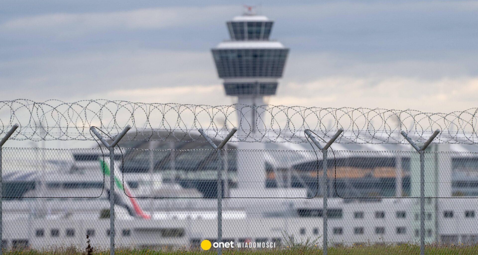 Od "pilotów" do przestępców. Niebezpieczne zjawisko na lotniskach w Europie