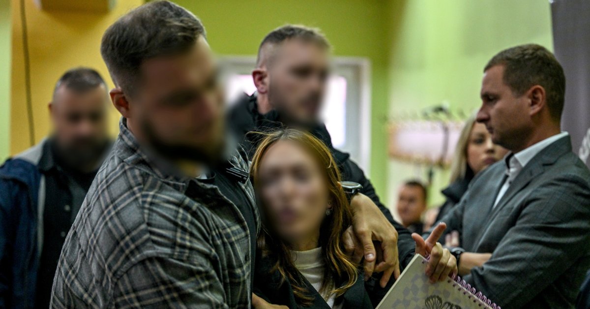 Incydent na spotkaniu z Radosławem Sikorskim. Dlaczego kobieta została wyprowadzona? Mamy stanowisko SOP