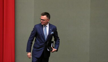 Hołownia trafi do Watykanu? "Tuskowi zależy na tym, żeby eksportować go za granicę"