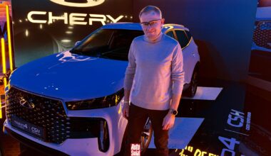 Mocne uderzenie Chery, cena chińskiego hybrydowego SUV-a Tiggo 4 poniżej psychologicznej granicy