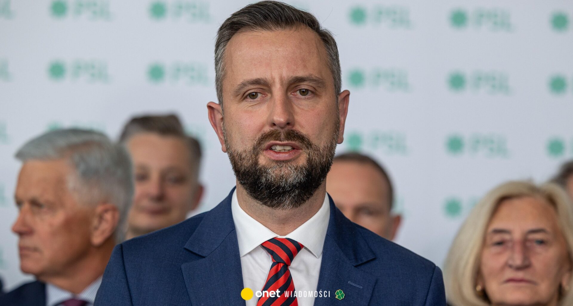 Nie związki partnerskie, a status osoby najbliższej. "Uważam, że posłowie PiS będą za" [RELACJA NA ŻYWO]