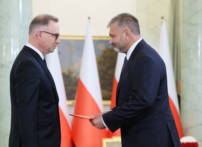 Andrzej Duda i Waldemar Żurek na ceremonii powołania i zaprzysiężenia nowych ministrów w rządzie Donalda Tuska, 24 lipca 2025 r.