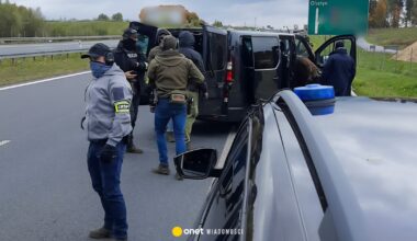 Służby rozbiły grupę groźnych gangsterów. Wśród zatrzymanych żołnierz