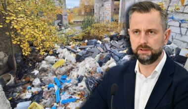 Ostatni kontener ze śmieciami czeka na wywóz.