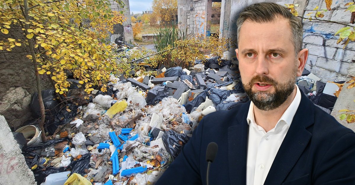 Ostatni kontener ze śmieciami czeka na wywóz.
