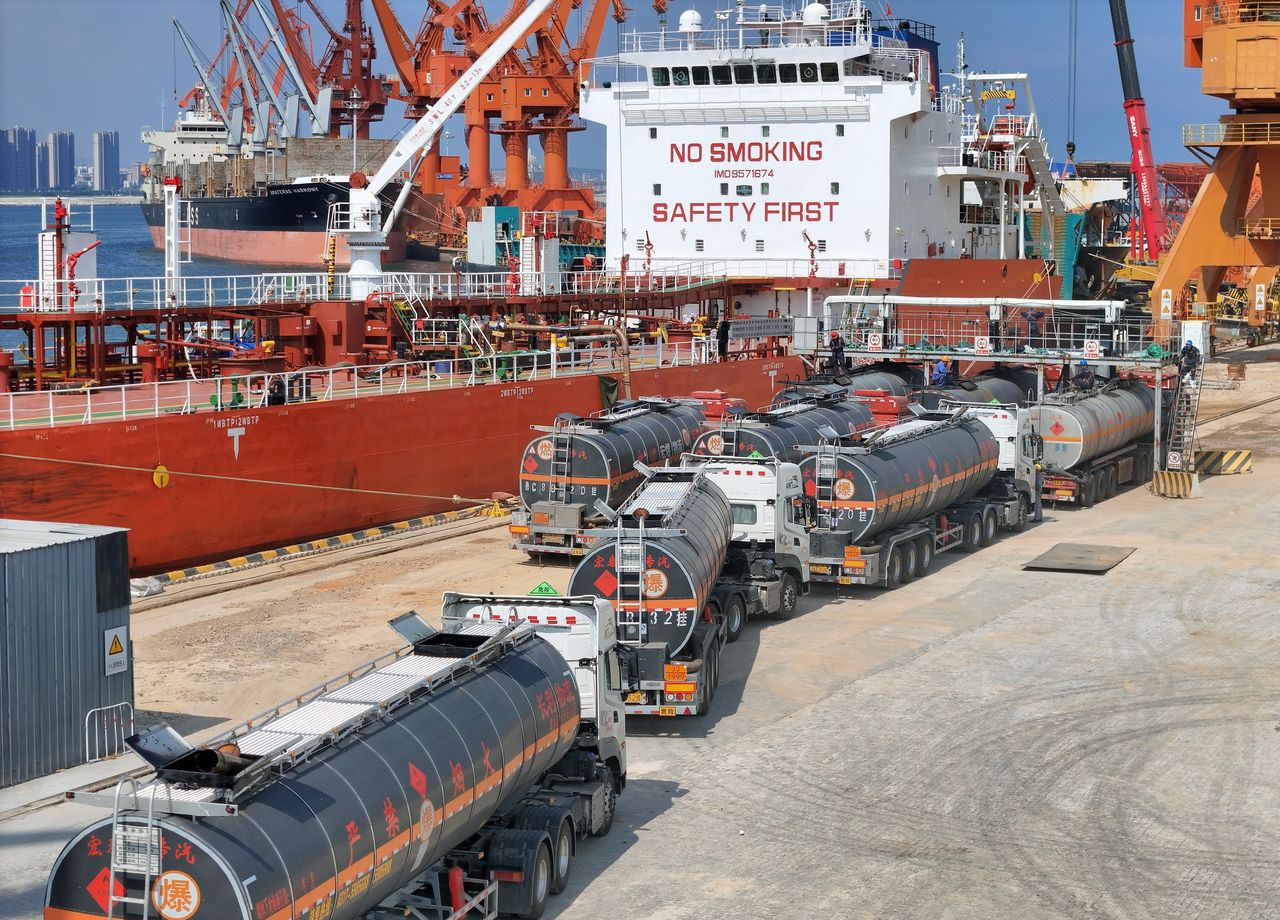 Media: Chiny częściowo zawieszają zakupy rosyjskiej ropy