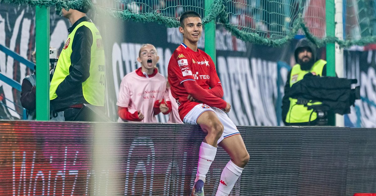 Maciej Kuziemka z Wisły Kraków. Ma ten chłopak na boisku luz