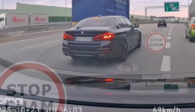 Mustang wszedł w zakręt. I nagle coś takiego. Niesie się filmik
