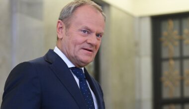 Donald Tusk grzmi po tekście Onetu. Wskazał wprost na Jarosława Kaczyńskiego - Onet
