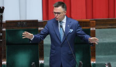 Ferment w partii Szymona Hołowni. "To pójście na wojnę z Tuskiem"