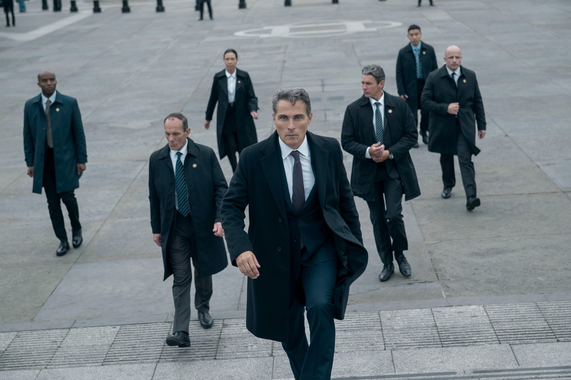 Rufus Sewell w serialu "Diplomatki"