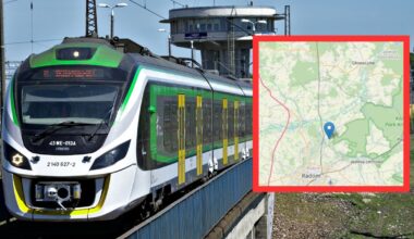 Wypadek na torach w rejonie Radomia. Duże opóźnienia. "Pociągi pojadą objazdem" (screen: Google Maps)