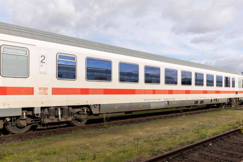 PKP Intercity kupi do 34 używanych wagonów od DB Regio AG
