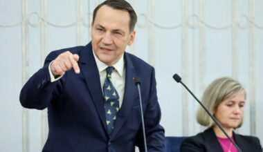 Radosław Sikorski odpowiedział na wpis szefa MSZ Węgier. "To się nazywa samoobrona"