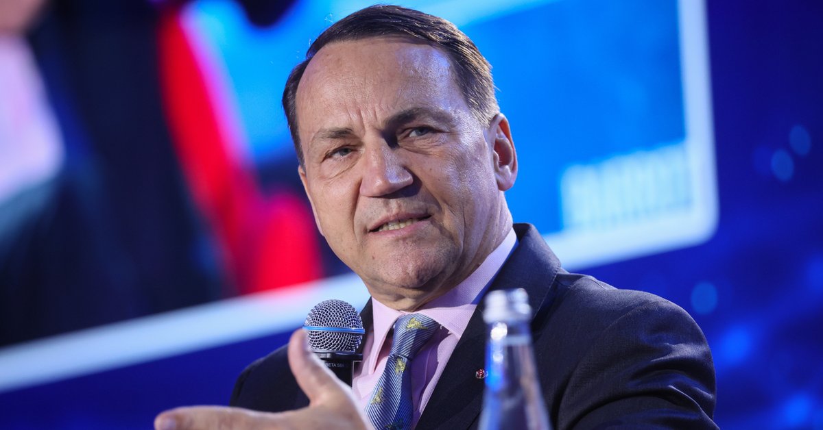 Radosław Sikorski w "New York Timesie". "Oto jak negocjować z Putinem"