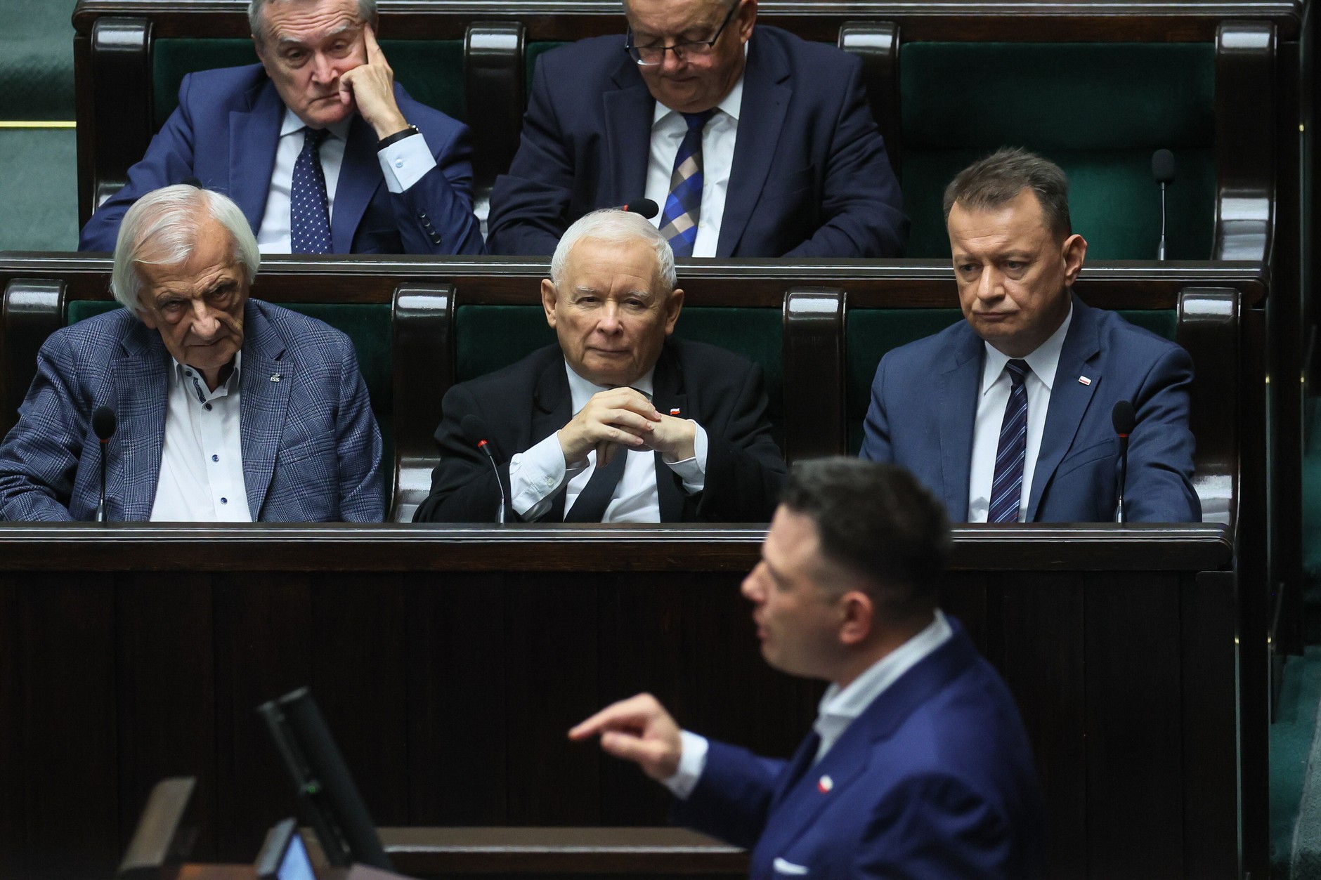 Kaczyński, Błaszczak i Terlecki słuchają wystąpienia Mentzena w Sejmie, 9.10.2025