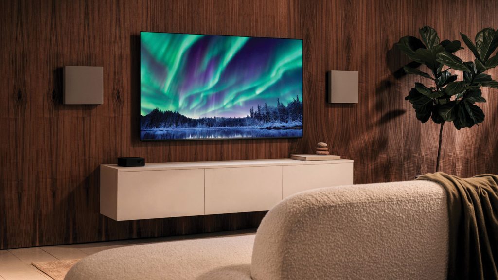Telewizor Sony BRAVIA 8 II OLED – nowy model 2025 zawieszony na ścianie w eleganckim salonie