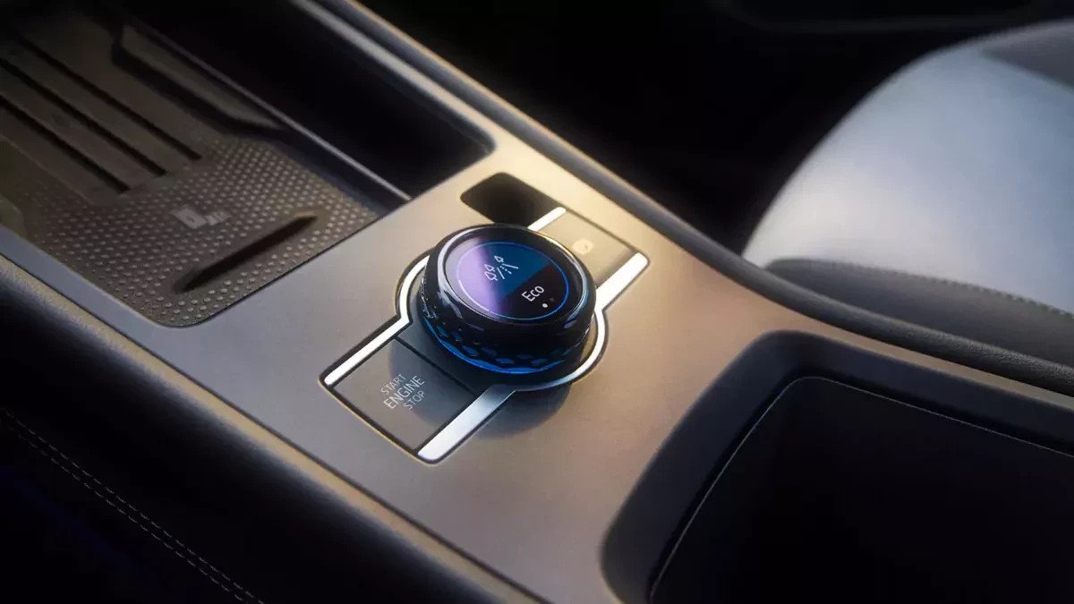 Nowy SUV, o którym mówi cała Europa, proponuje Polakom zdumiewający rabat. Z niemiecką technologią i wydajnością Toyoty będzie królem segmentu