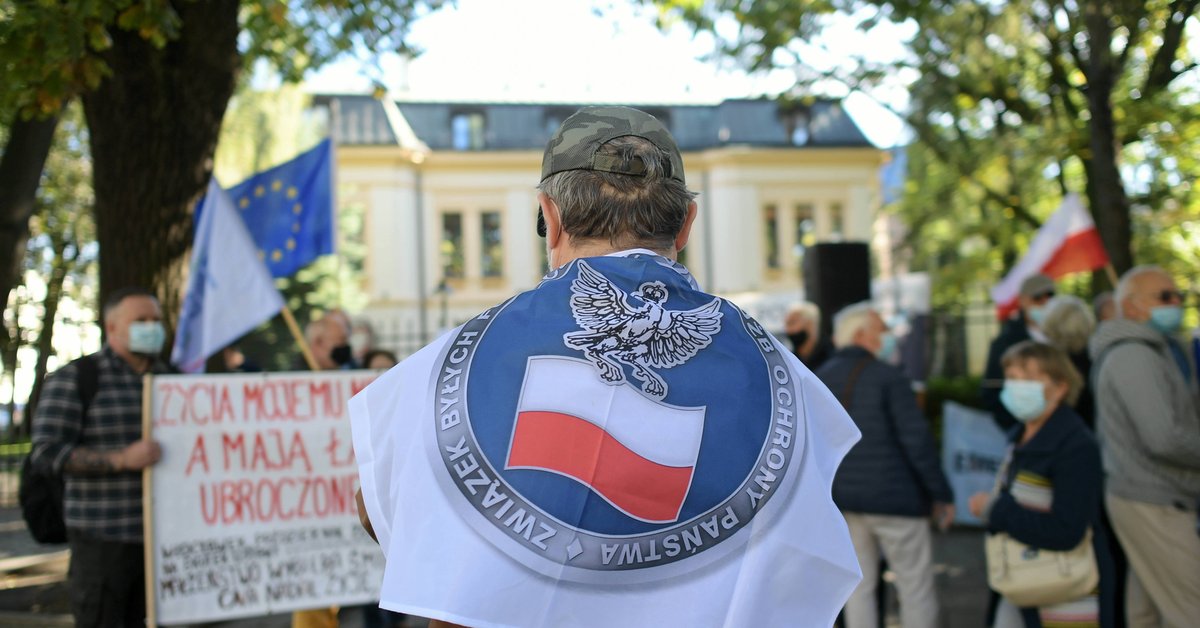 Kosztowna dezubekizacja. Po projekcie PiS zostały miliardy odszkodowań