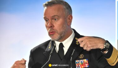 Holenderski admirał mówi o "planach wojskowych". Tak zareaguje NATO na ruch Rosji