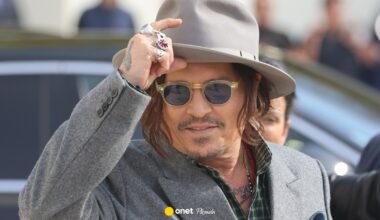 Johnny Depp zignorowany przez Charlize Theron. W tle konflikt z Amber Heard