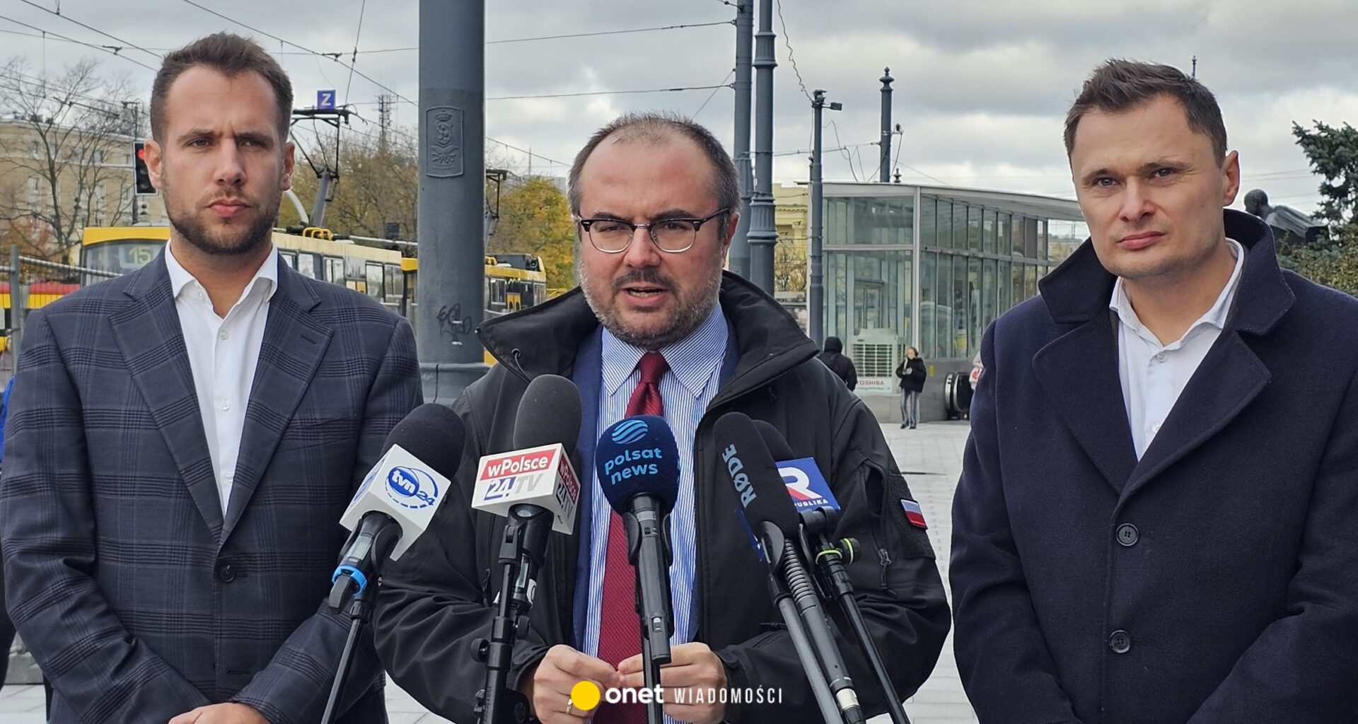 Posłowie PiS grzmią w sprawie działki pod CPK. Domagają się dymisji