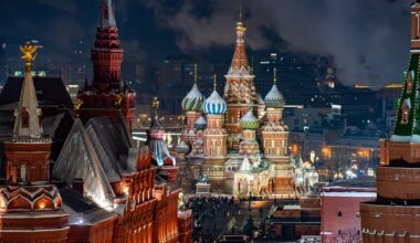 Atak ukraińskich dronów na Moskwę. Władze miasta zamknęły lotniska - Onet