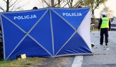 Policja badająca okoliczności wypadku (zdj. ilustracyjne)