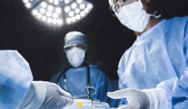 Dziura w NFZ, szpitale przesuwają zabiegi. "To można już nazwać pożarem"