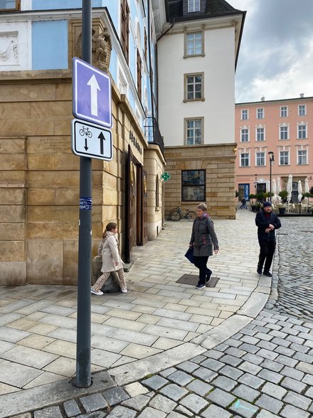 Czescy seniorzy na ulicach Ołomuńca