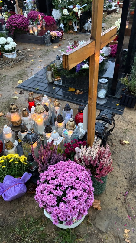 Grób Tomasza Jakubiaka na Cmentarzu Komunalnym Północnym w Warszawie 