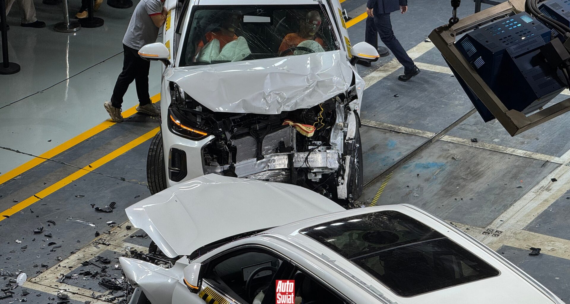 Test zderzeniowy dwóch Chery Tiggo 9. Na moich oczach dowodzą, że są gotowi