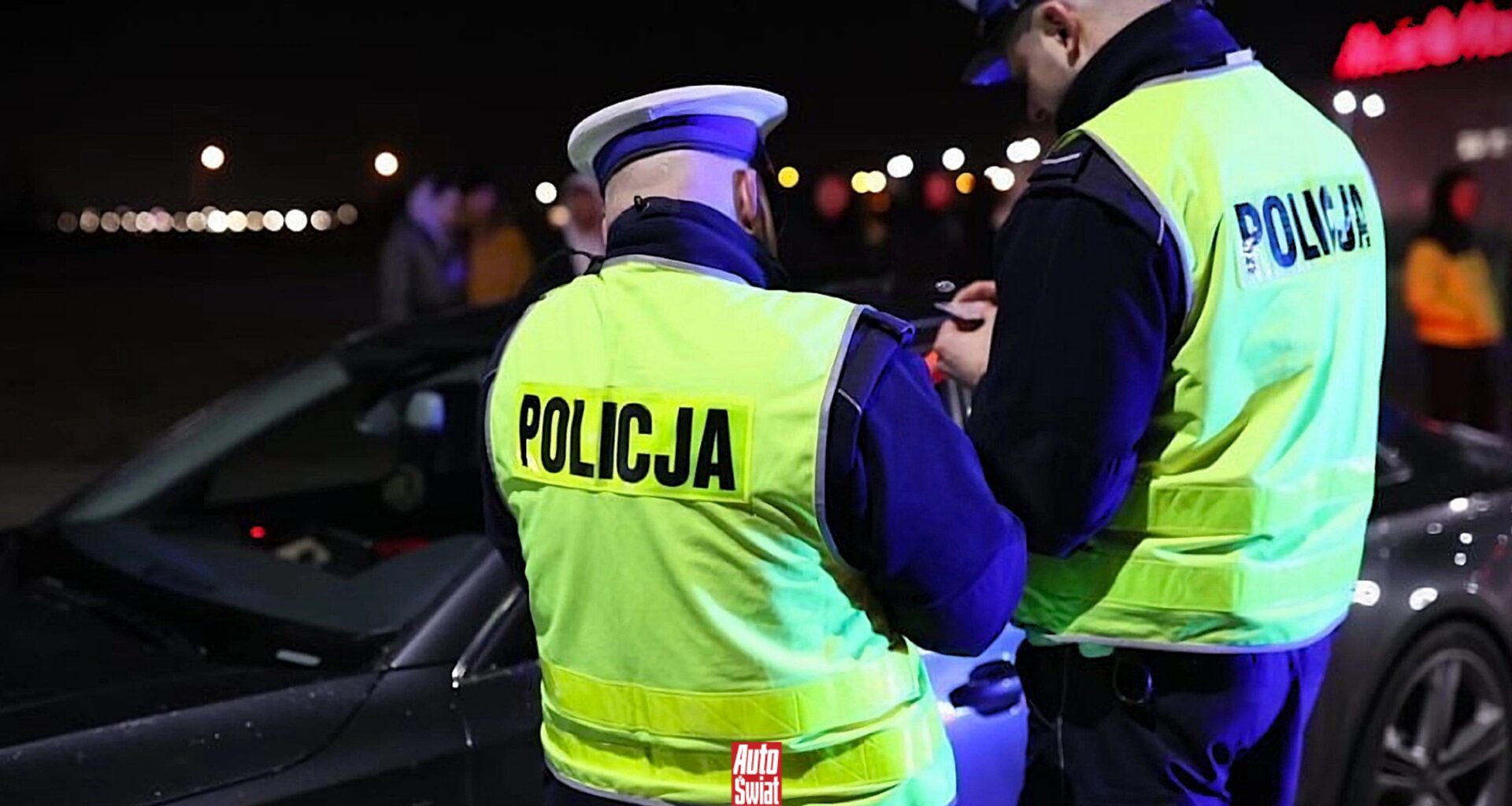 Naczelnik drogówki w Tarnowie pędził jak pirat drogowy. Policjant stracił stanowisko