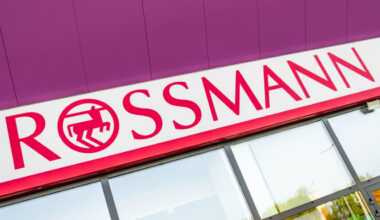 Od dzisiaj w Rossmannie. Uwielbiane perfumy 120 zł taniej :: RMF FM