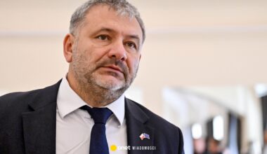 Waldemar Żurek odpowiada na wpis Michała Wosia. "Zabezpieczenie przed ucieczką"