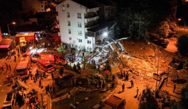 Trzęsienie ziemi w Turcji. Służby ratownicze pracują na miejscu katastrofy - Onet